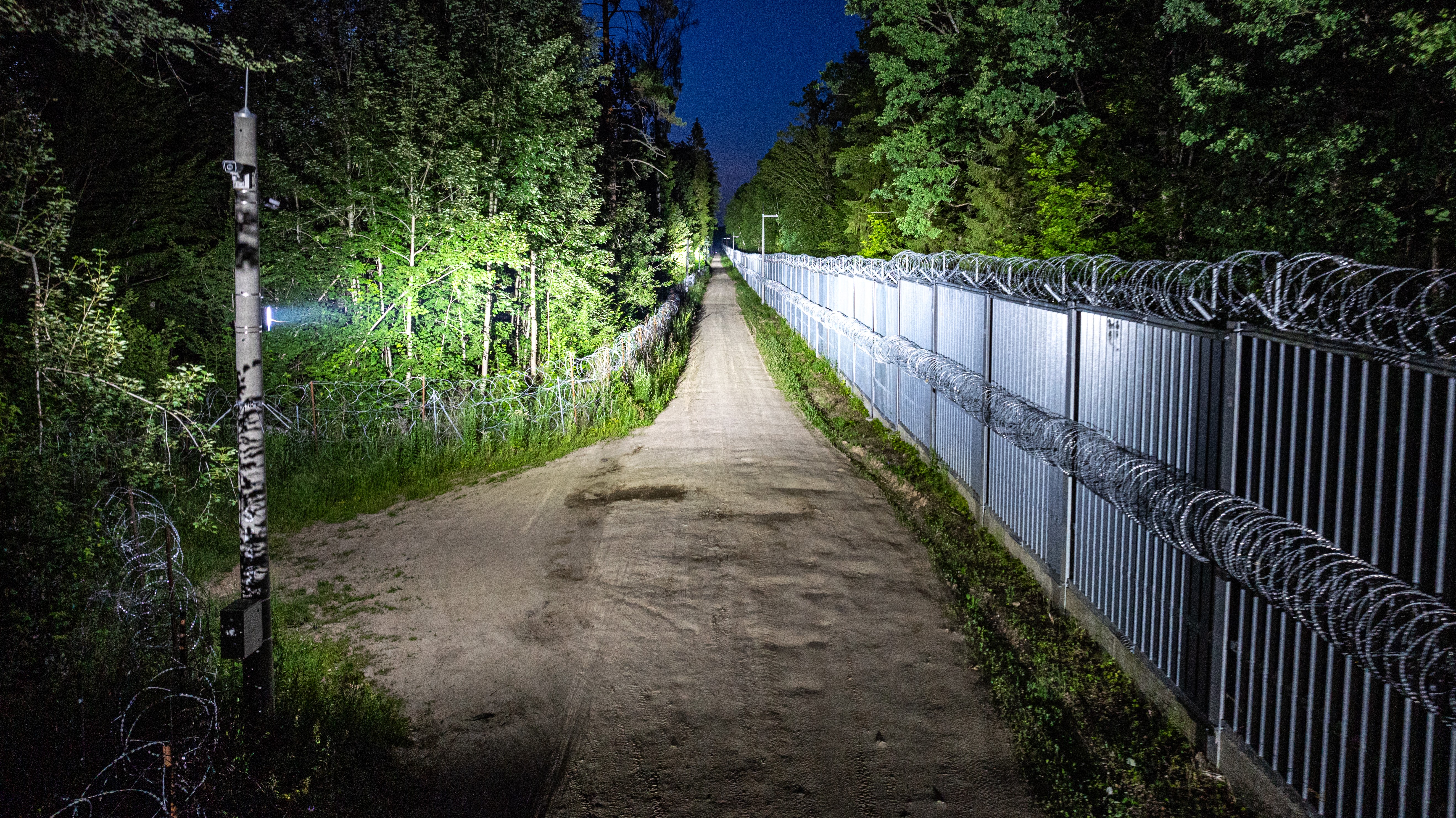 oświetlenie pasa granicznego.JPG